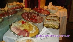 Mesa de fiambres
